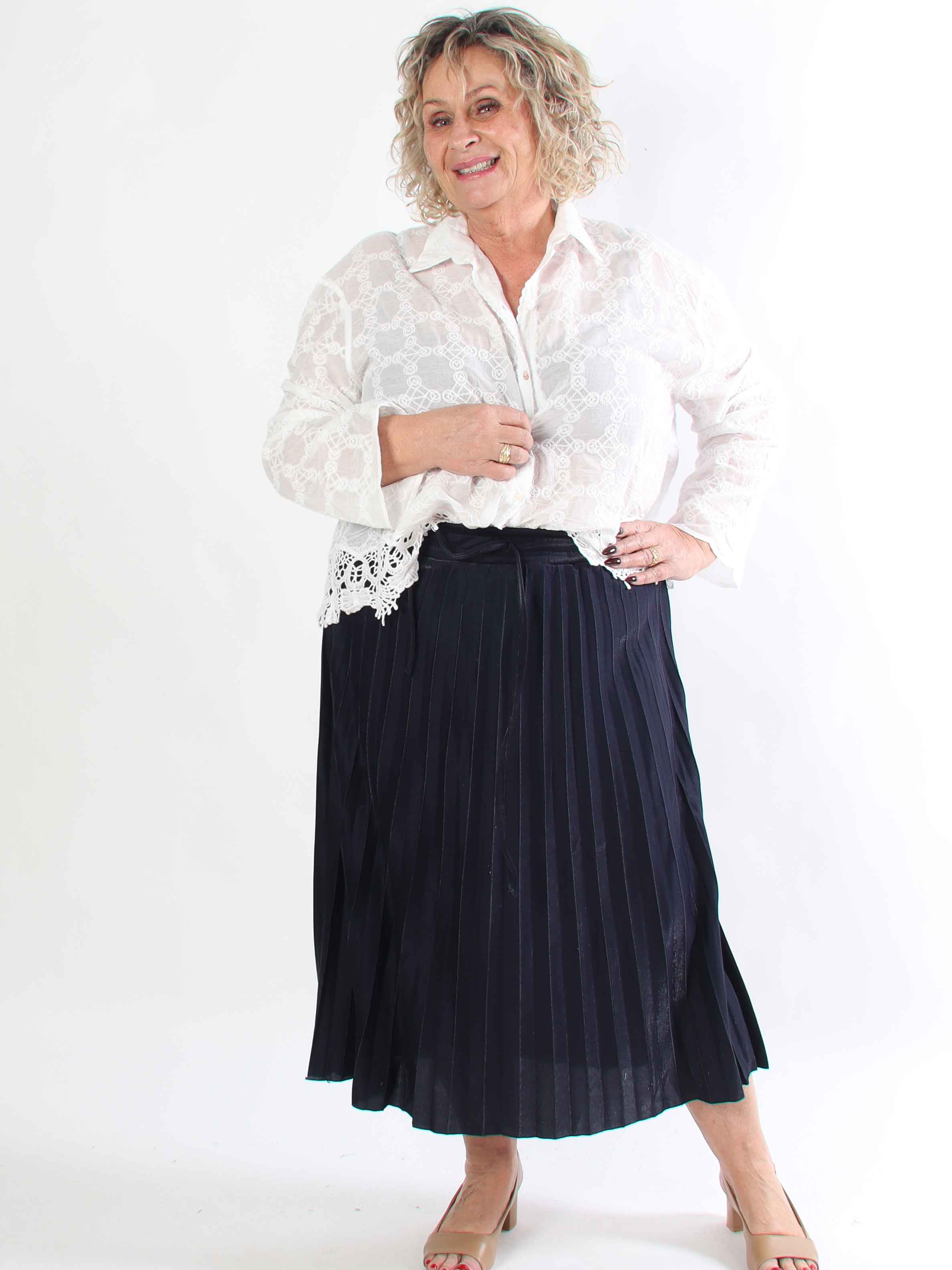 Regitze - Plisseret nederdel i let shiny materiale med elastik i taljen